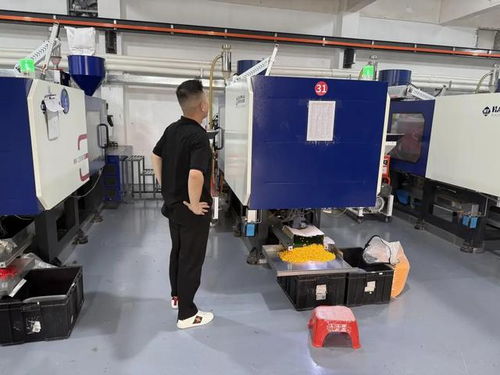 執著追夢，睡地板也要當老板——汕小伙的創業傳奇